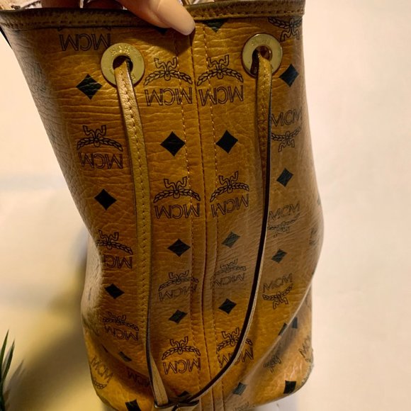 Authentic MCM Liz Reversible Visetos Shopper (med) - Picture 14 of 16